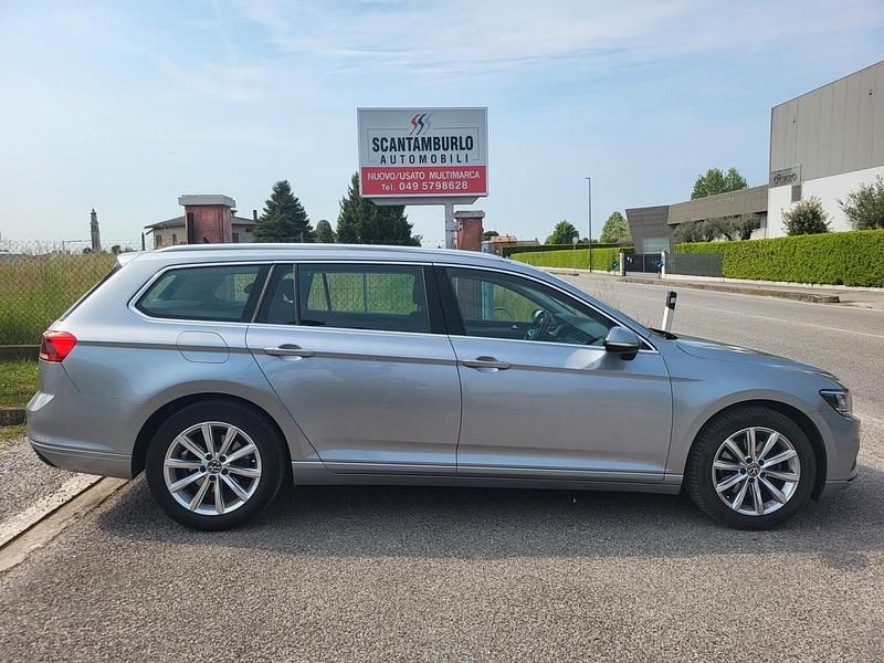 Usata VW Passat Executive 150 CV (110 kW) 2021 Grigio Station wagon