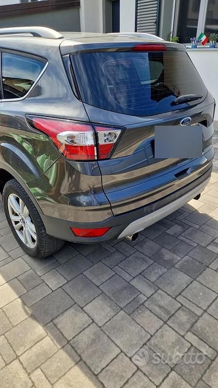 Usata Ford Kuga 120 CV (88 kW) 2017 SUV
