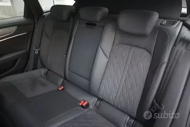 Usata Audi RS6 Ambiente 600 CV (441 kW) 2022 Argento Station wagon