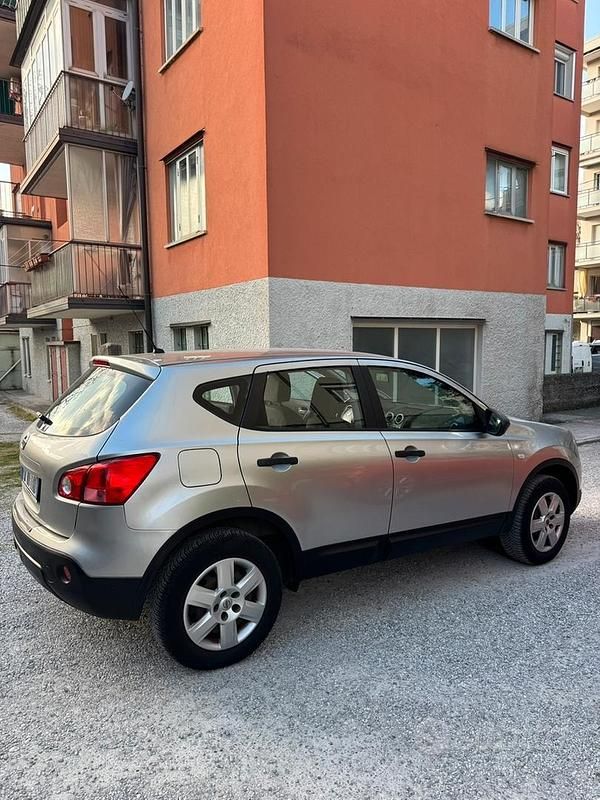Usata Nissan Qashqai Acenta 106 CV (77 kW) 2008 Grigio SUV