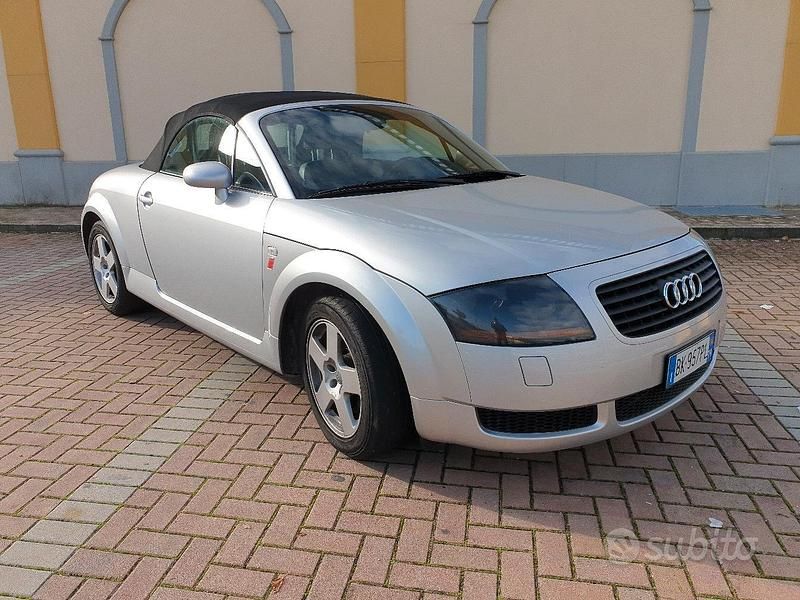 Usata Audi TT Roadster 180 CV (132 kW) 2000 Grigio Cabrio