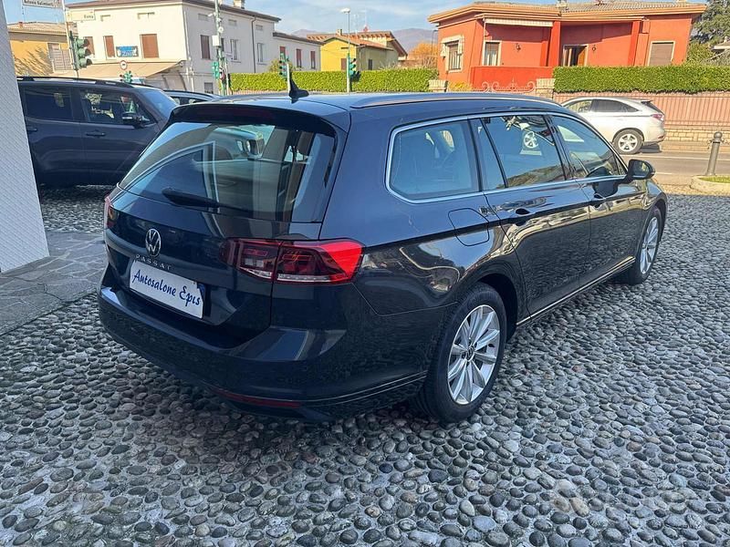 Usata VW Passat Business 122 CV (89 kW) 2021 Grigio scuro Station wagon