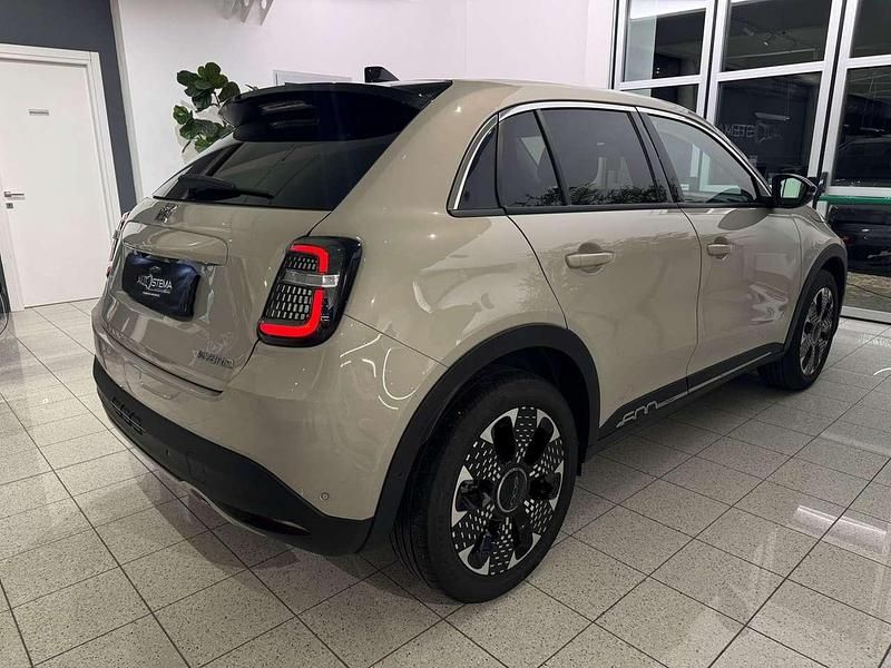 Usata Fiat 600 La Prima 101 CV (74 kW) 2025 Beige capuccino SUV