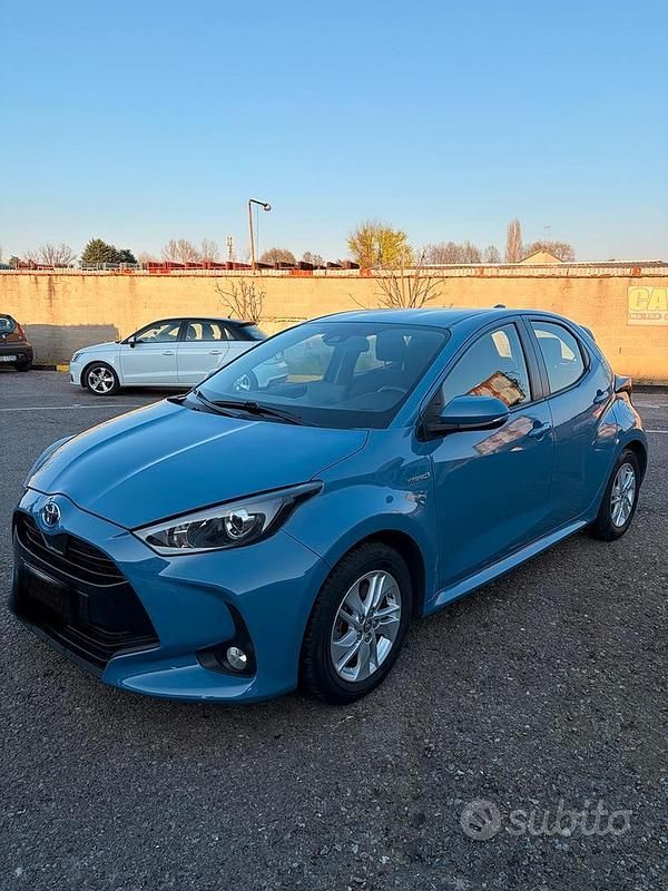 Usata Toyota Yaris Active 2020 Blu Utilitaria