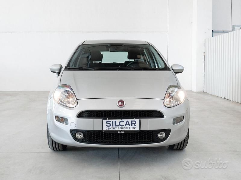 Usata Fiat Punto Street 69 CV (50 kW) 2015 Grigio Utilitaria