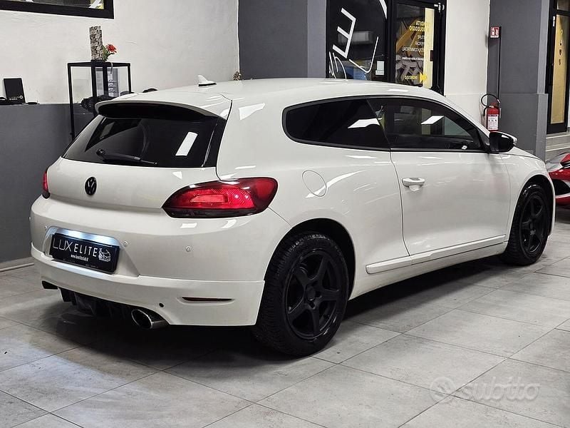 Usata VW Scirocco 200 CV (147 kW) 2009 Bianco Coupé