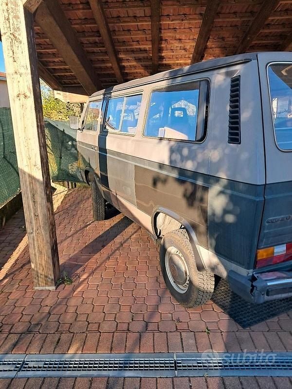 Usata VW Caravelle 1988 Marrone Monovolume
