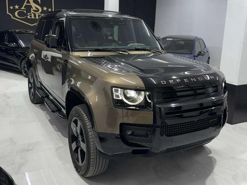 Bronzo Usata 2022 Land Rover Defender HSE Dynamic SUV | 60.000 € - Immagine 1/4