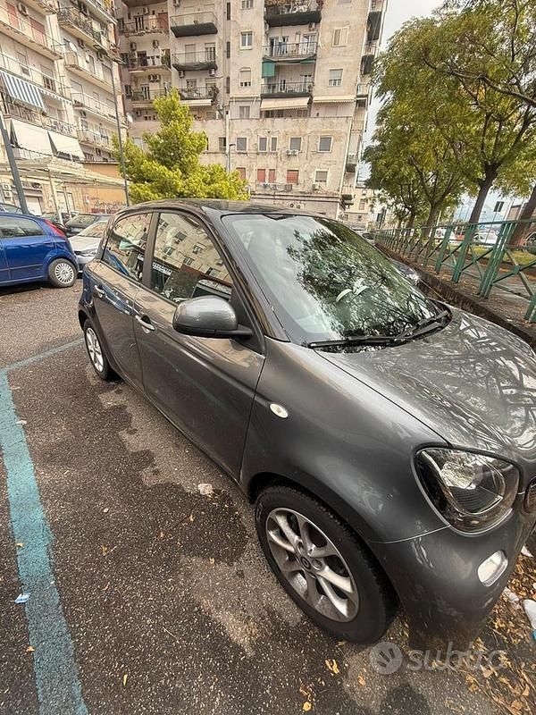 Usata Smart ForFour 71 CV (52 kW) 2016 Grigio Utilitaria