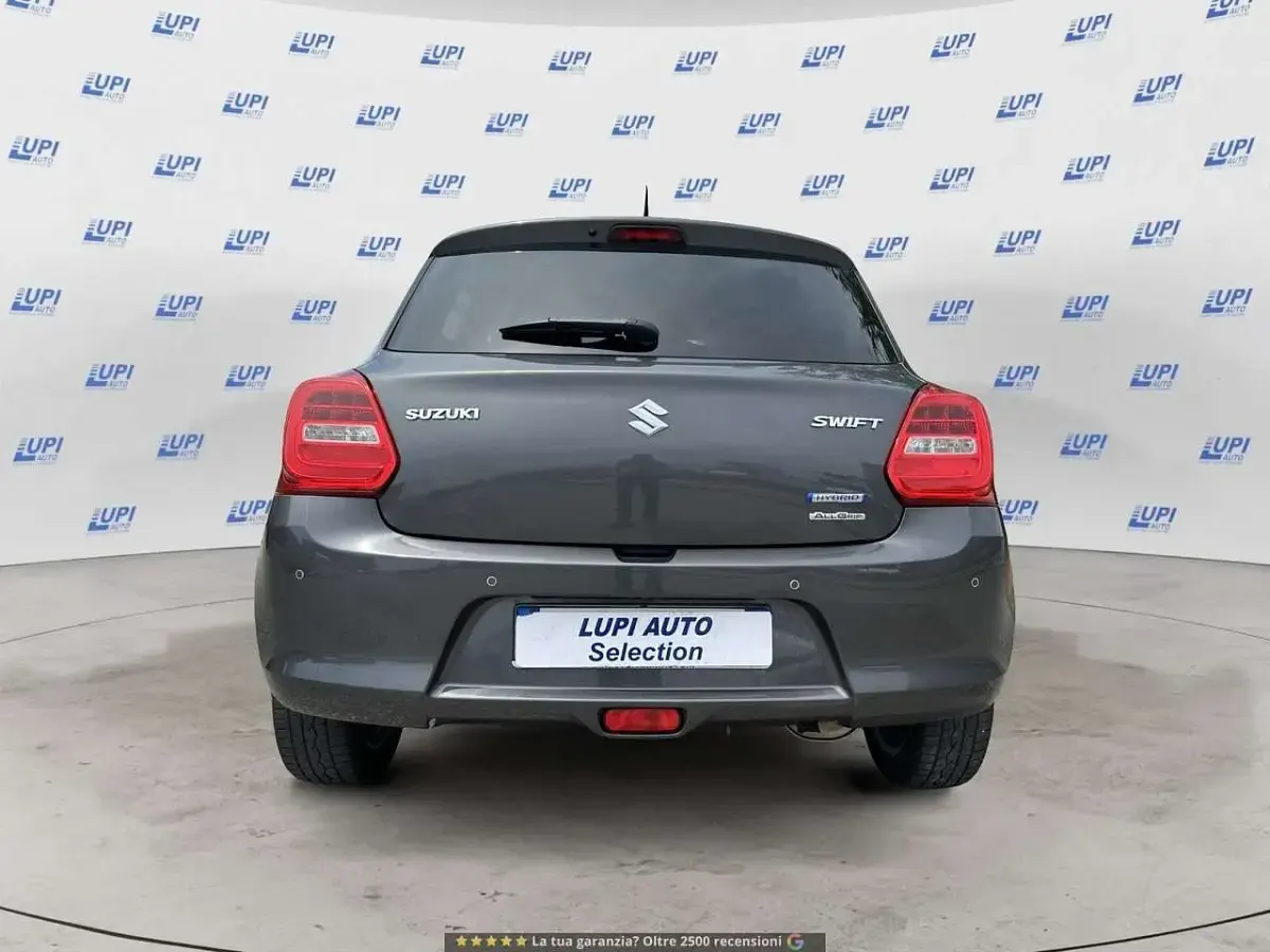 Usata Suzuki Swift 83 CV (61 kW) 2022 Grigio Utilitaria