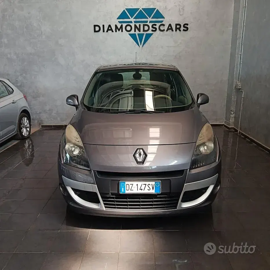 Usata Renault Scénic 130 CV (95 kW) 2009 Grigio Monovolume