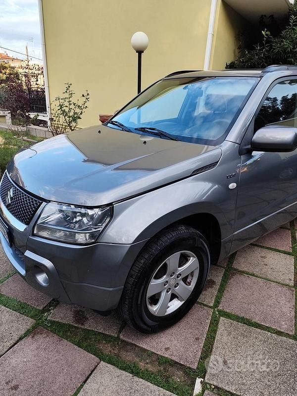 Usata Suzuki Vitara 2008 Grigio SUV