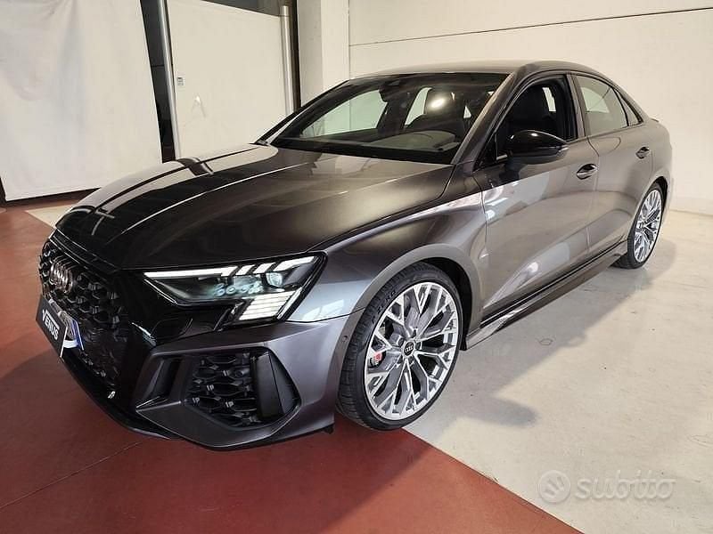 Usata Audi RS3 Ambiente 400 CV (294 kW) 2022 Grigio scuro Berlina