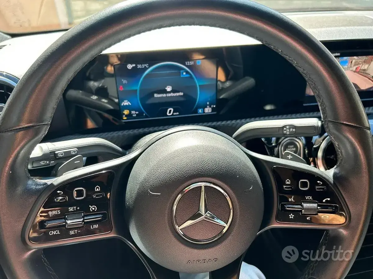 Usata Mercedes A180 Executive 116 CV (85 kW) 2020 Grigio Berlina