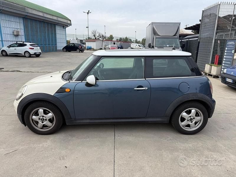 Usata Mini Cooper 2009 Blu Utilitaria