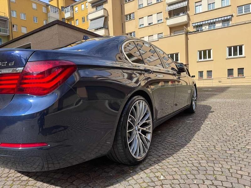 Begagnad BMW 730 Comfort Edition 258 HK (189 kW) 2012 Blå Sedan