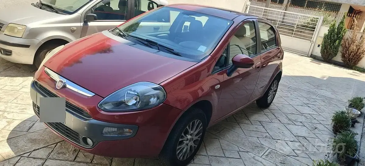Usata Fiat Punto 77 CV (56 kW) 2010 Utilitaria