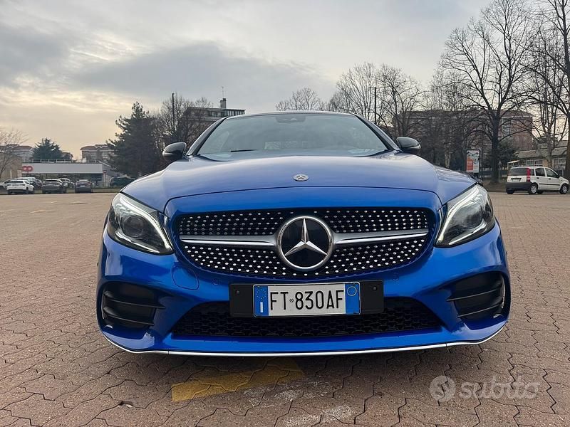 Usata Mercedes C300 AMG line 245 CV (180 kW) 2019 Nero Coupé