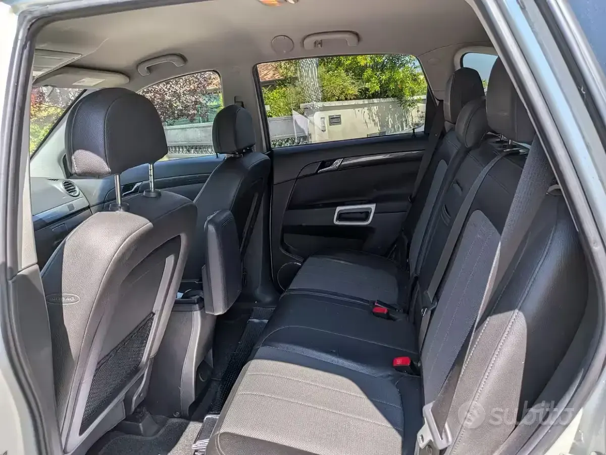 Usata Opel Antara 163 CV (119 kW) 2012 Bianco SUV
