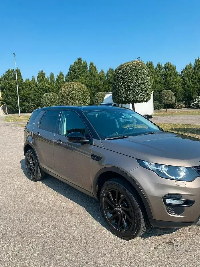 Usata Land Rover Discovery Sport 241 CV (177 kW) 2017 Marrone SUV