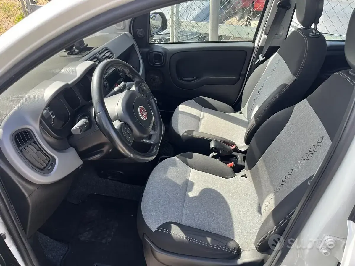 Usata Fiat Panda Lounge 80 CV (58 kW) 2018 Bianco Utilitaria