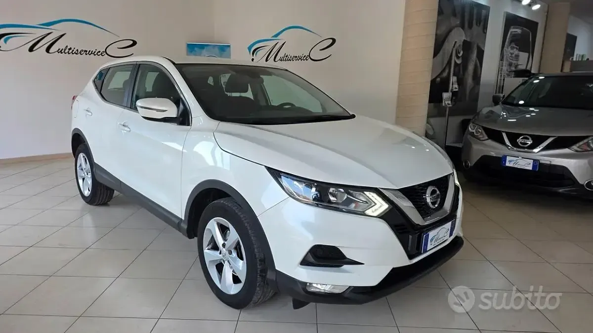 Usata Nissan Qashqai N-Connecta 116 CV (85 kW) 2019 Bianco SUV