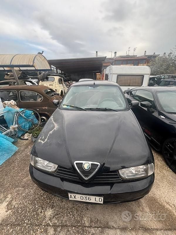 Usata Alfa Romeo 145 120 CV (88 kW) 1997 Nero Utilitaria