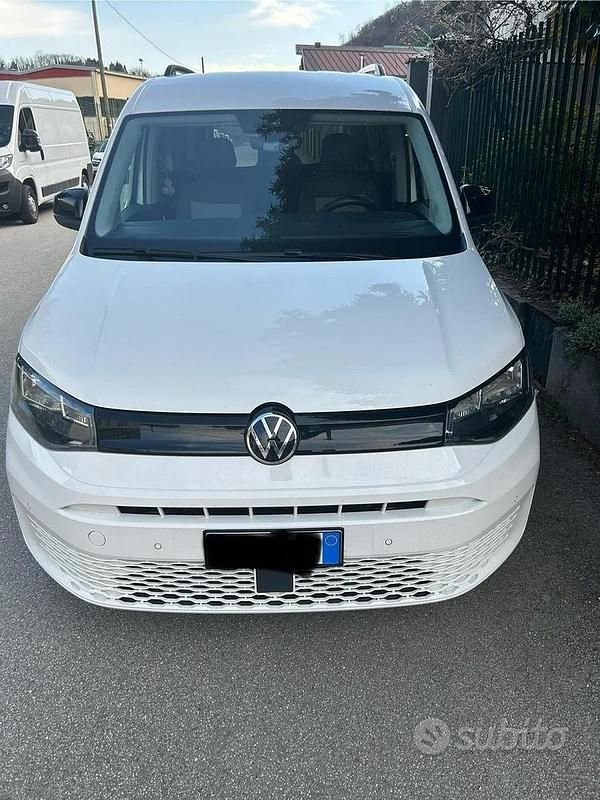 Usata VW Caddy 102 CV (75 kW) 2024 Bianco Monovolume