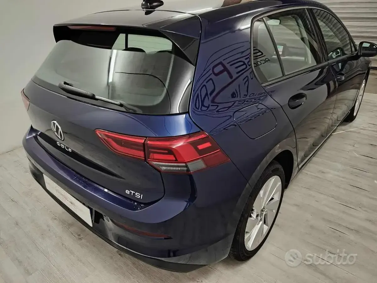 Usata VW Golf VIII Executive 150 CV (110 kW) 2020 Blu Berlina