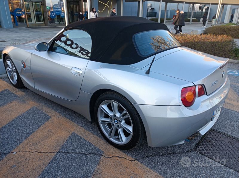 Usata BMW Z4 192 CV (141 kW) 2003 Grigio Cabrio