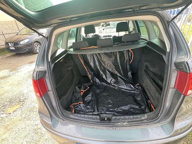 Usata Seat Altea XL Style 105 CV (77 kW) 2013 Grigio Monovolume