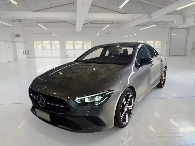 Usata Mercedes CLA180 136 CV (100 kW) 2022 Grigio Berlina