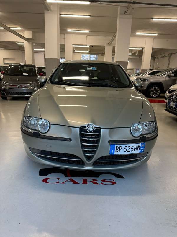 Usato 2000 Alfa Romeo 147 2.0 Benzin 150 CV (3.500 €)