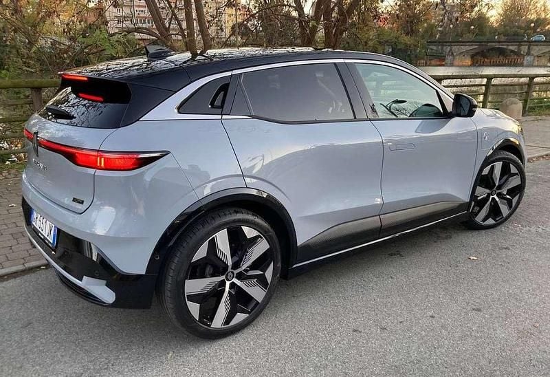 Usata Renault Megane E-Tech Techno 55 kW (75 CV) 2023 Grigio Berlina