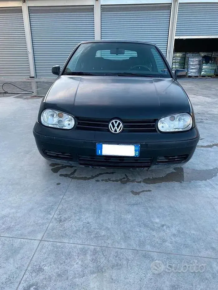 Usata VW Golf Highline 110 CV (80 kW) 1999 Nero Cabrio