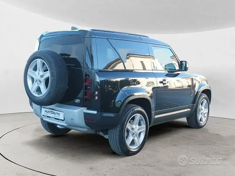 Usata Land Rover Defender SE 400 CV (294 kW) 2022 Nero SUV