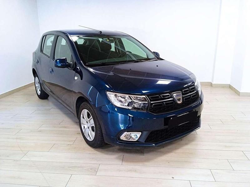 Blu Usata 2019 Dacia Sandero Comfort Due volumi | 7900 € (Cara) - Immagine 1/4