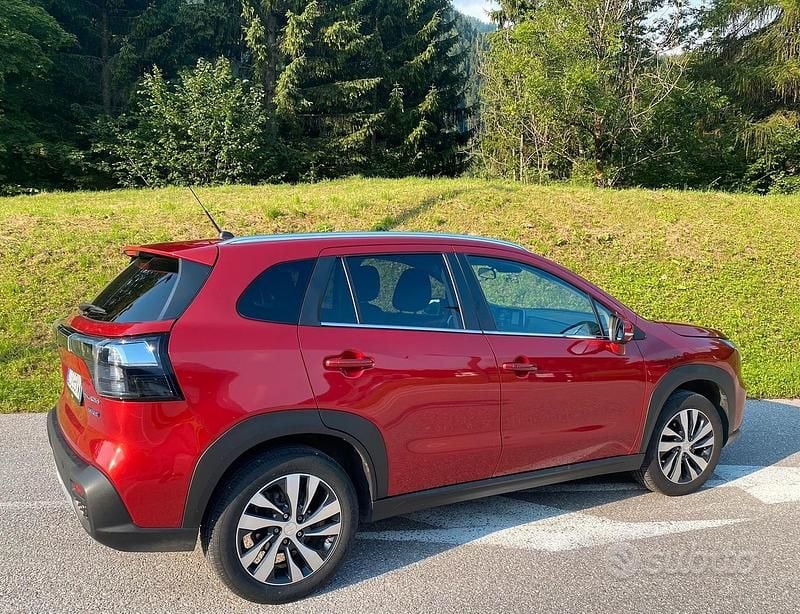 Usata Suzuki SX4 S-Cross 129 CV (94 kW) 2023 Rosso SUV