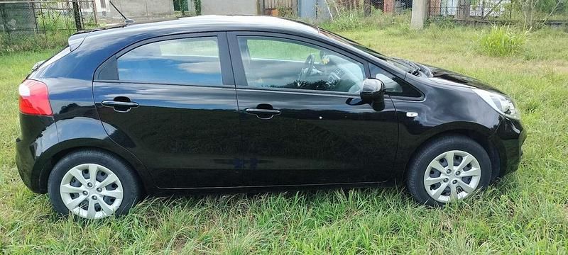 Usata Kia Rio Active 75 CV (55 kW) 2014 Berlina