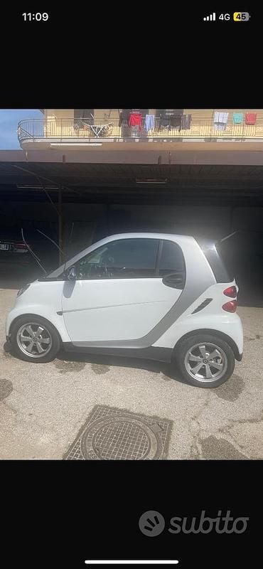 Usata Smart ForTwo Coupé 71 CV (52 kW) 2009 Utilitaria