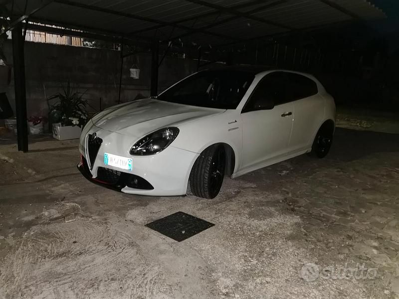 Usata 2011 Alfa Romeo Giulietta | 6500 € (Buon prezzo) - Immagine 1/2