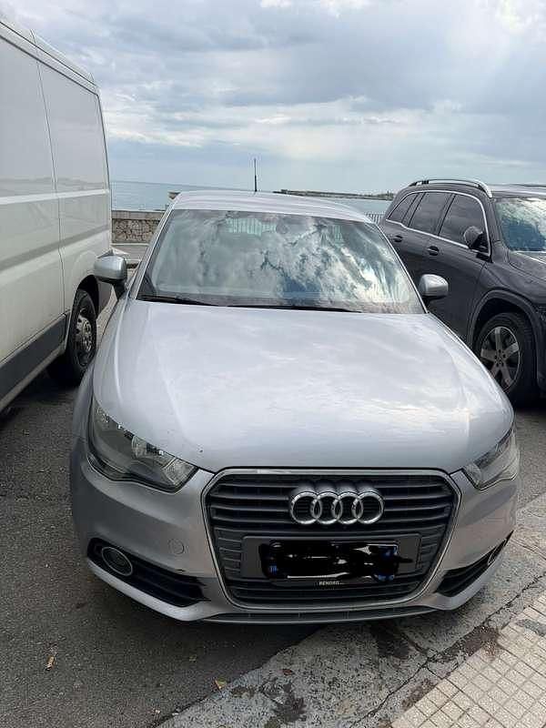 Usata Audi A1 Sportback Admired 90 CV (66 kW) 2014 Argento Utilitaria