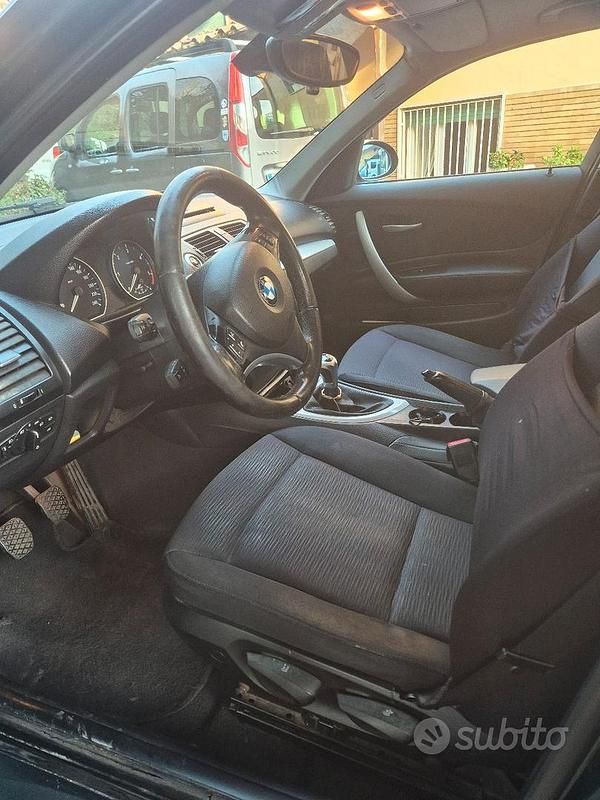 Usata BMW 118 143 CV (105 kW) 2009 Utilitaria