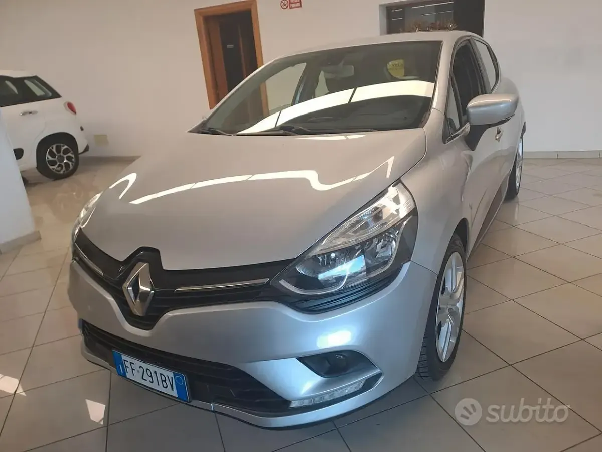 Usata Renault Clio IV 90 CV (66 kW) 2016 Grigio Berlina
