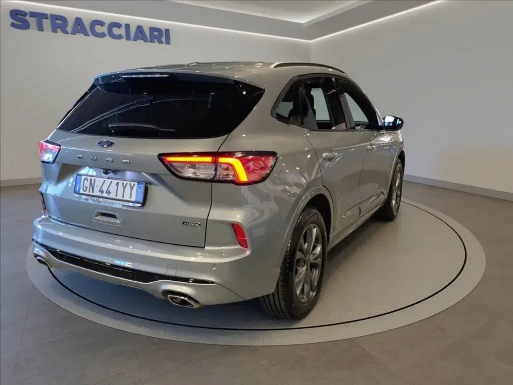 Usata Ford Kuga ST-Line 225 CV (165 kW) 2023 Grigio metallizzato SUV