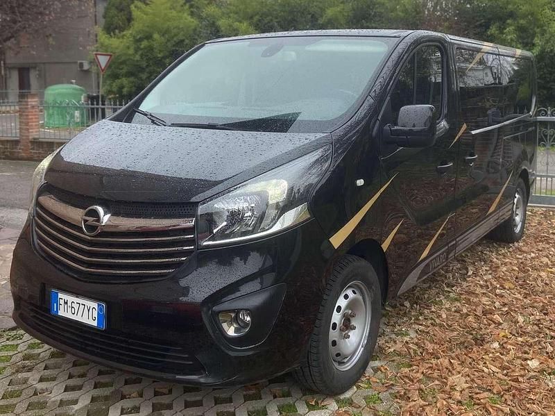 Nero Usata 2017 Opel Vivaro Monovolume | 23.000 € (Molto cara) - Immagine 1/4