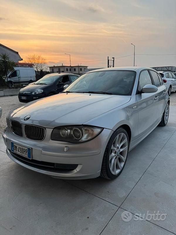 Usata BMW 123 204 CV (150 kW) 2008 Grigio Utilitaria