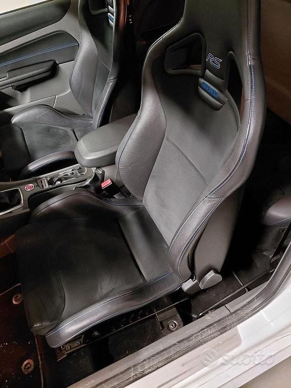 Usata Ford Focus RS 305 CV (224 kW) 2009 Bianco Berlina