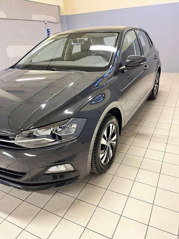 Usata VW Polo Sportline 80 CV (58 kW) 2020 Grigio Berlina