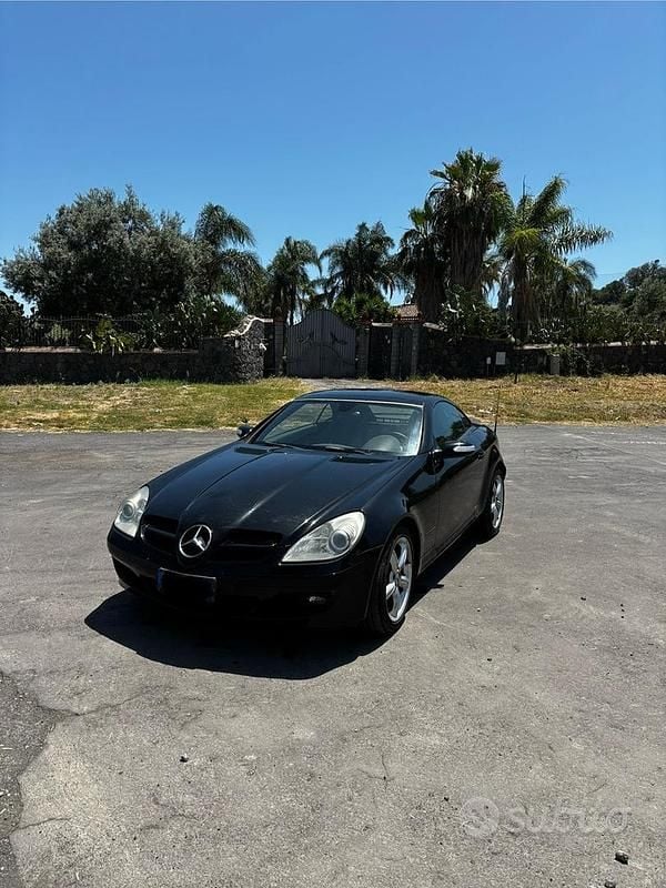 Usata Mercedes SLK200 163 CV (119 kW) 2008 Nero Cabrio